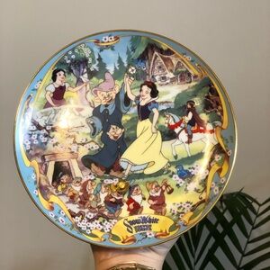 Disney Snow White Heigh Ho Decorative Plate